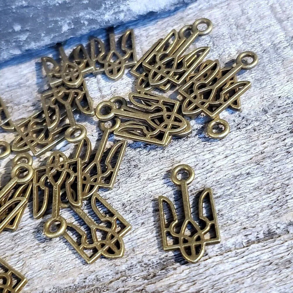 Bronze Ukraine National Emblem Ukrainian Symbol 18x9mm Charms Pendants 10 pcs
